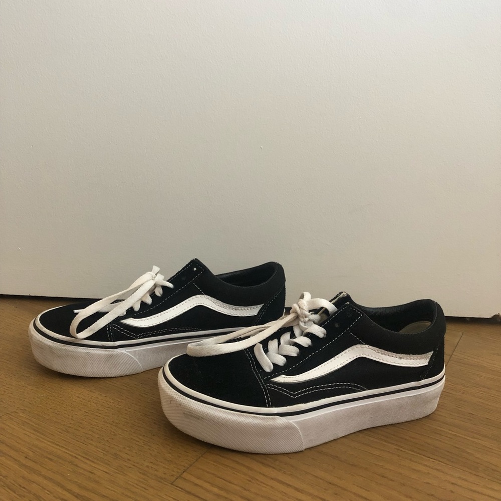 Old Skool platform black & white vans